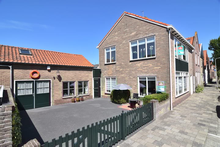 Photo 3 of Trompstraat 3