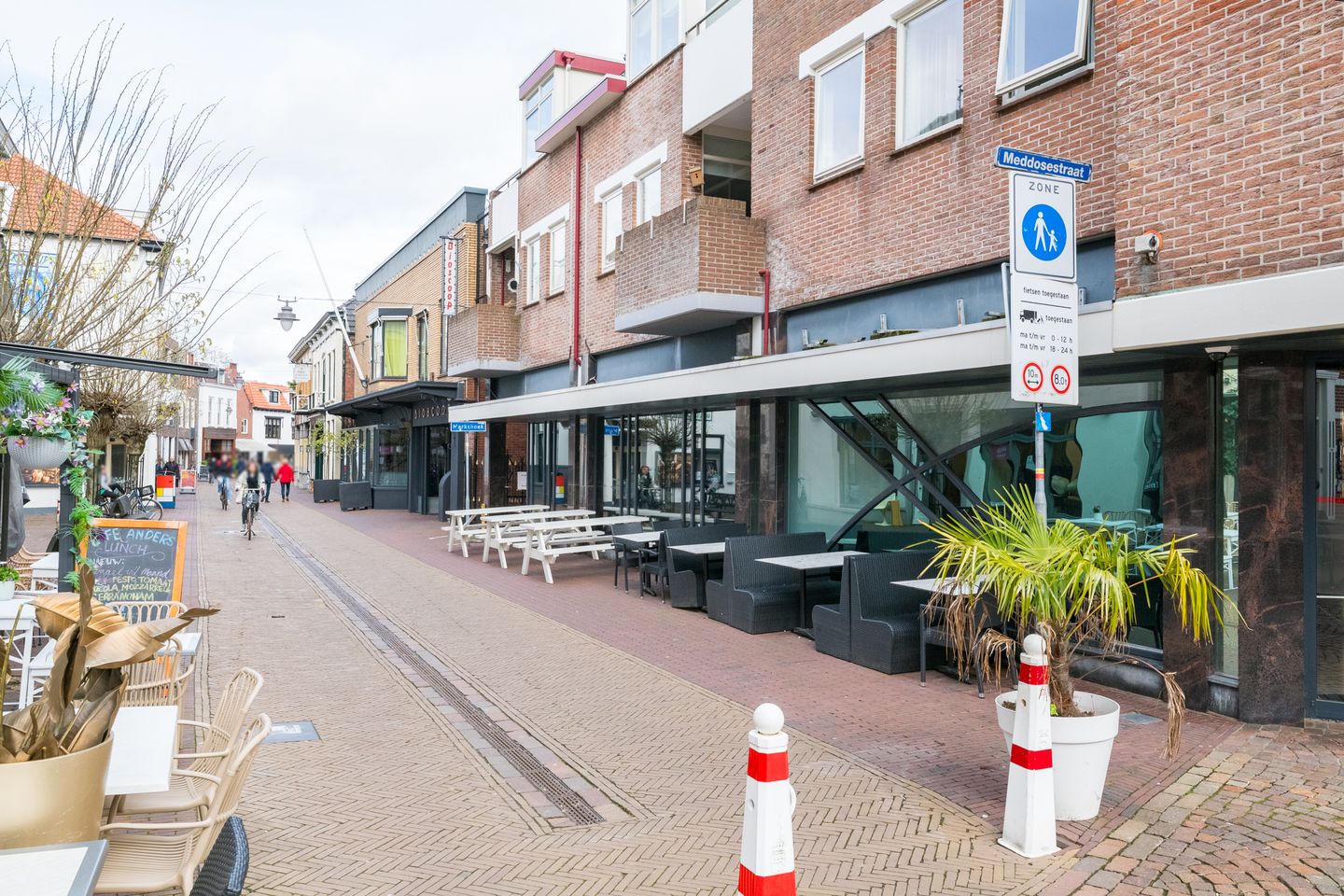 View photo 2 of Markthoek 103