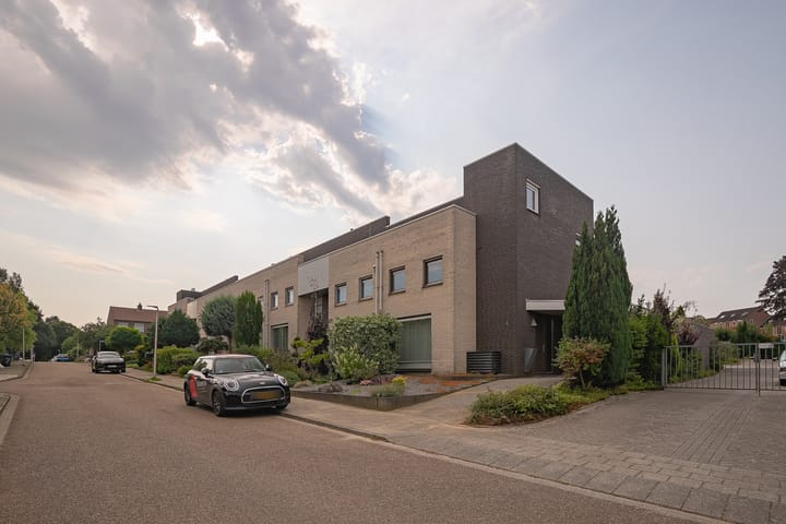 Foto 27 van Rubensstraat 8-A