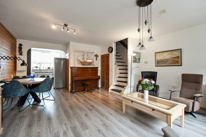 Foto 6 van Kruiszwin 1205