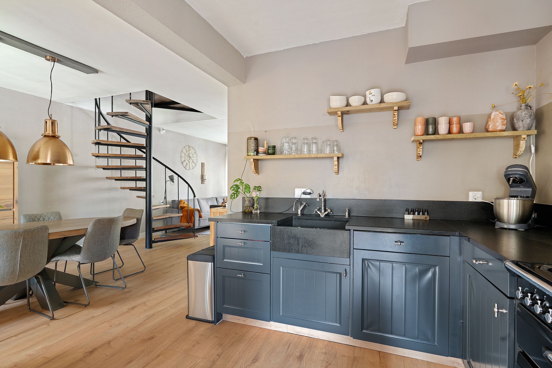 Foto 21 van Nijkampenweg 176