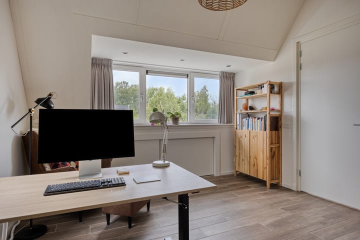 Photo 3 of Vuursteen 17