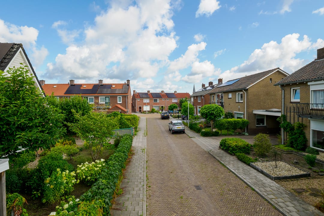 Photo 31 of Margrietstraat 11