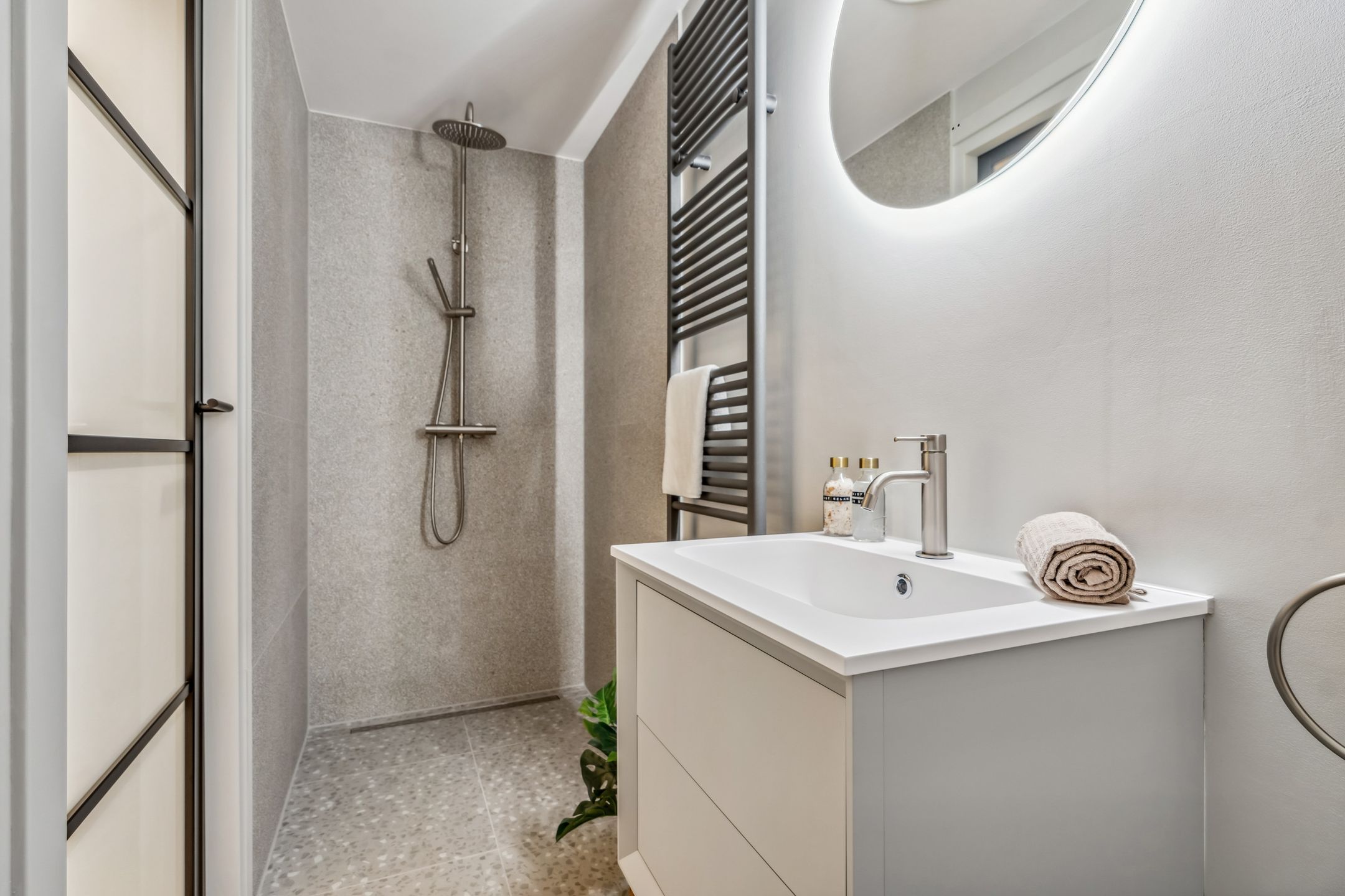 Foto 39 van Graaf Lodewijkstraat 99