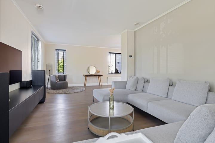 Photo 11 of Willem Lodewijklaan 1