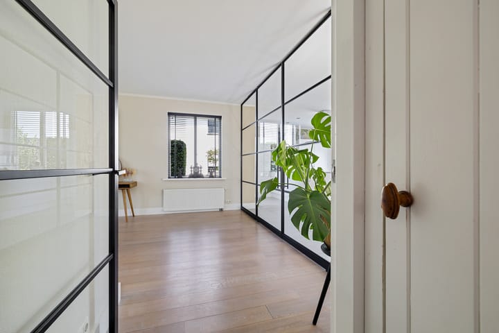 Photo 14 of Willem Lodewijklaan 1