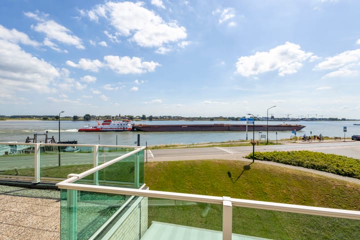 Photo 7 of Rivierdijk 245