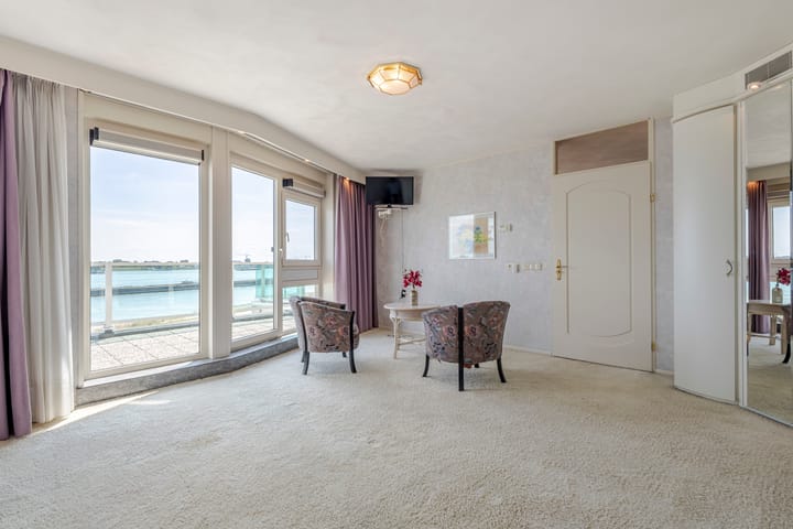 Photo 25 of Rivierdijk 245