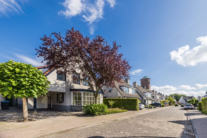 Photo 6 of Arnold van Lieropstraat 56