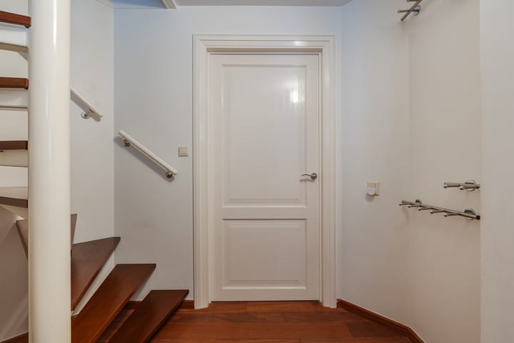 Photo 9 of Arnold van Lieropstraat 56