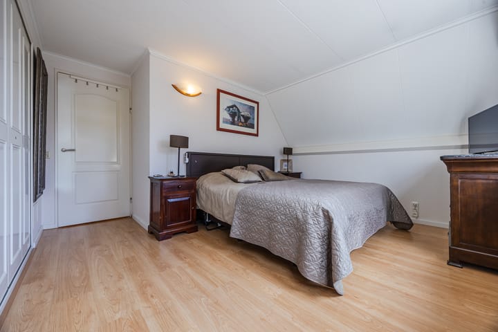 Photo 32 of Arnold van Lieropstraat 56