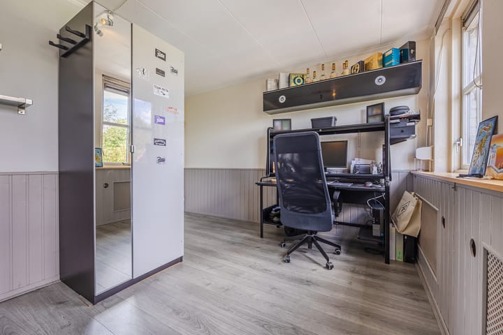 Photo 37 of Arnold van Lieropstraat 56