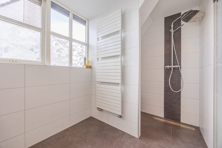 Photo 39 of Arnold van Lieropstraat 56