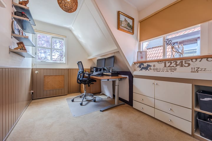 Photo 42 of Arnold van Lieropstraat 56