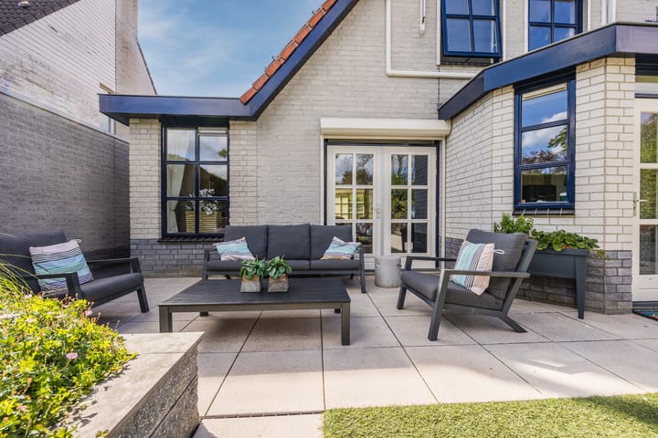 Photo 60 of Arnold van Lieropstraat 56