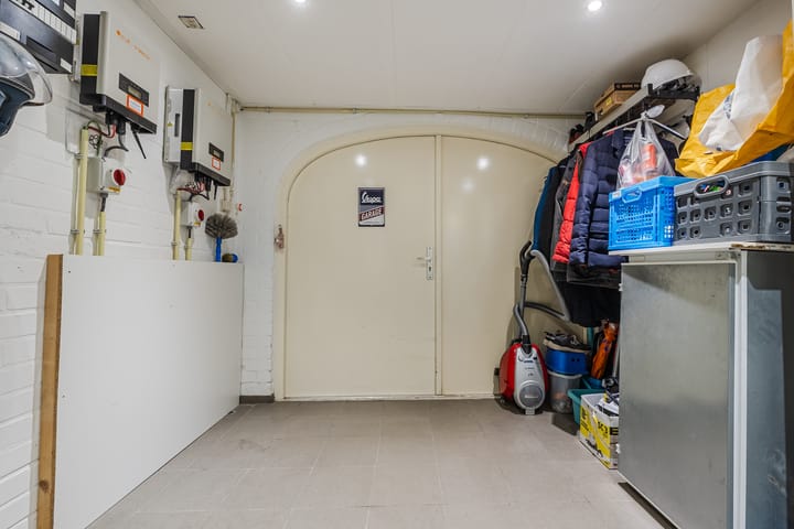 Photo 73 of Arnold van Lieropstraat 56