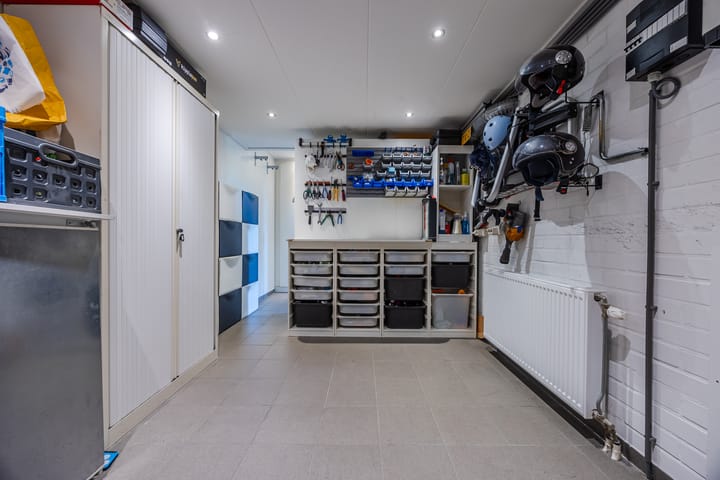 Photo 74 of Arnold van Lieropstraat 56