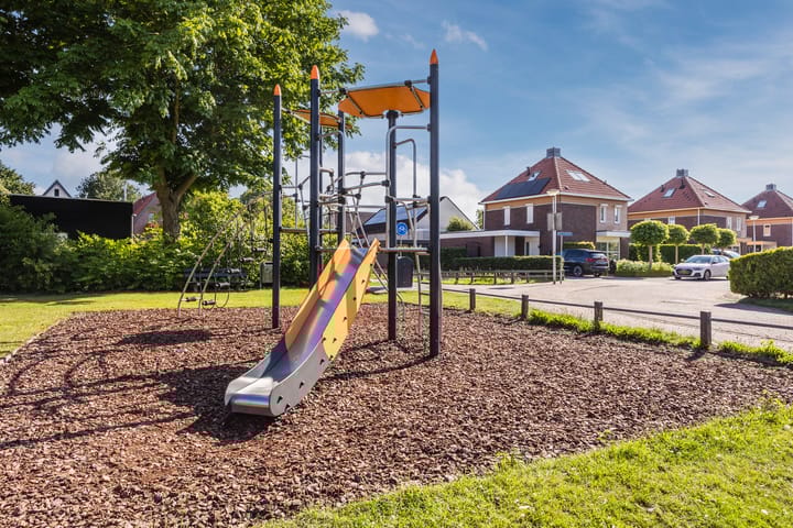 Photo 76 of Arnold van Lieropstraat 56