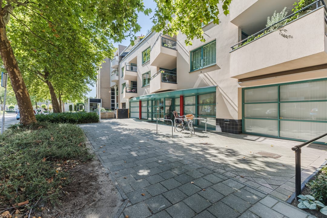 Photo 8 of Raadhuisstraat 32