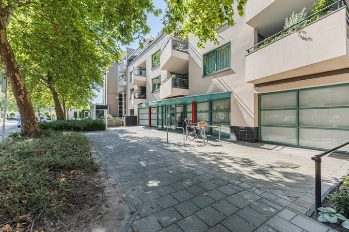 Photo 8 of Raadhuisstraat 32