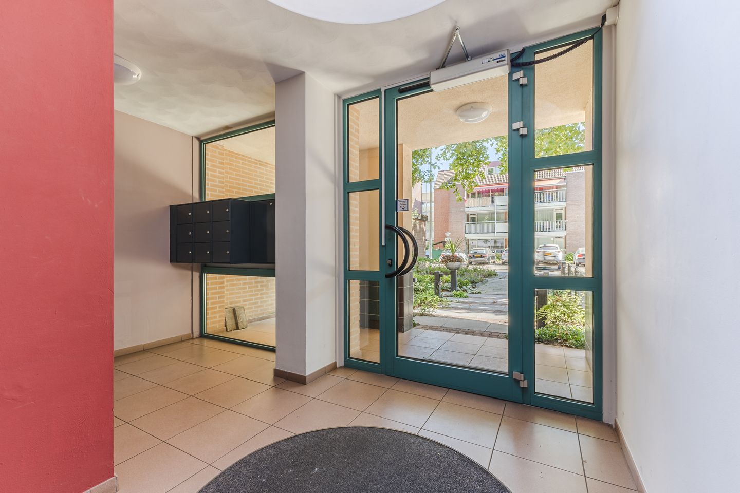 Photo 10 of Raadhuisstraat 32