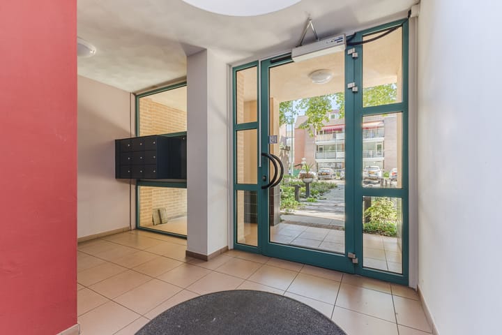 Photo 10 of Raadhuisstraat 32