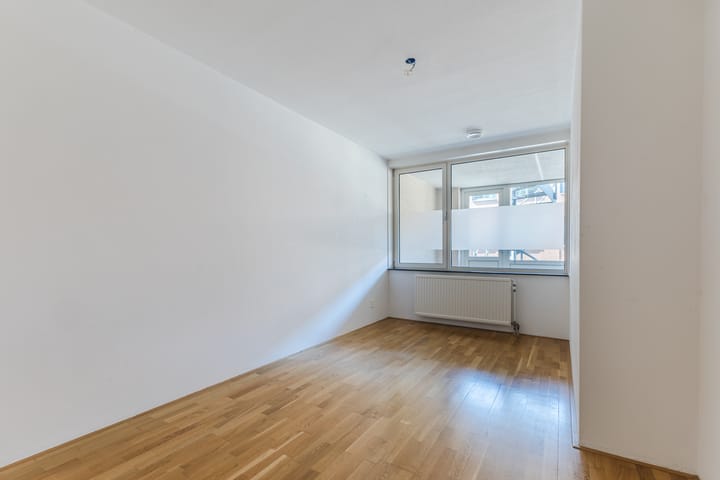 Photo 26 of Raadhuisstraat 32