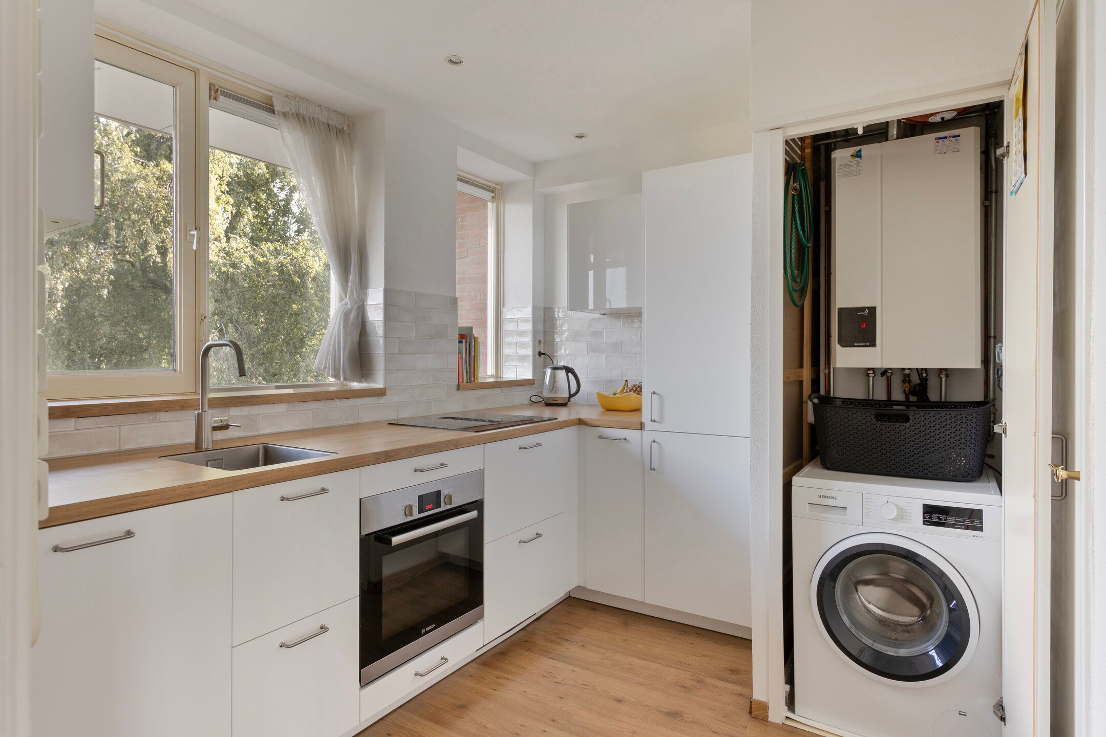 Photo 12 of Van Borsselestraat 53