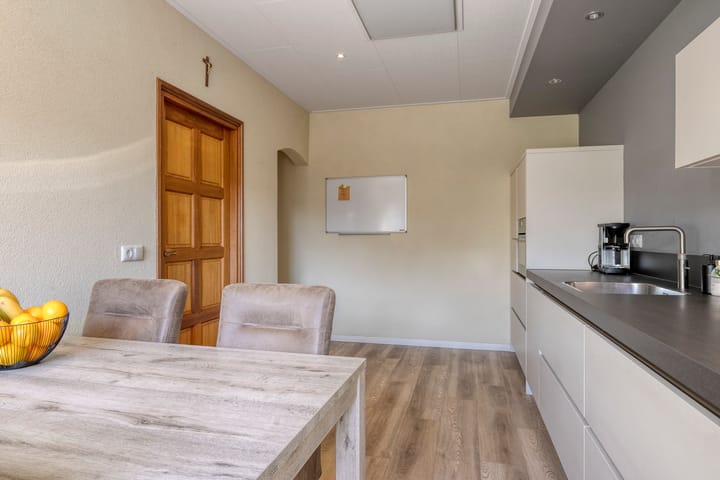 Photo 17 of Bernadettelaan 14