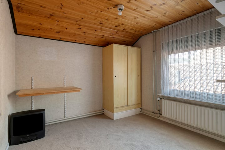 Photo 32 of Bernadettelaan 14