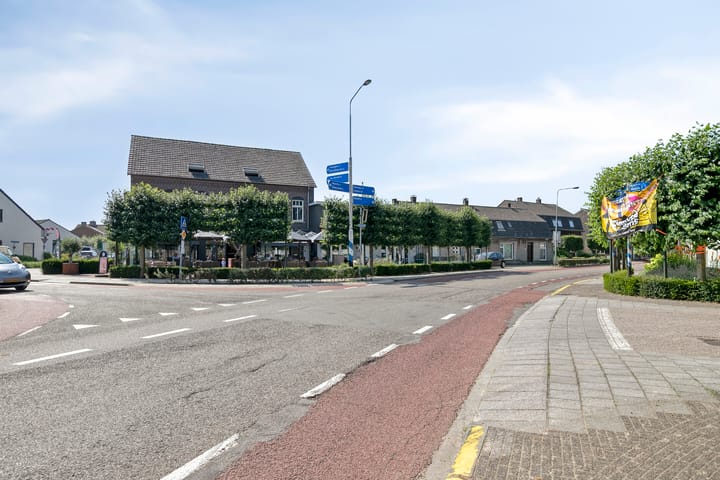 Photo 51 of Bernadettelaan 14