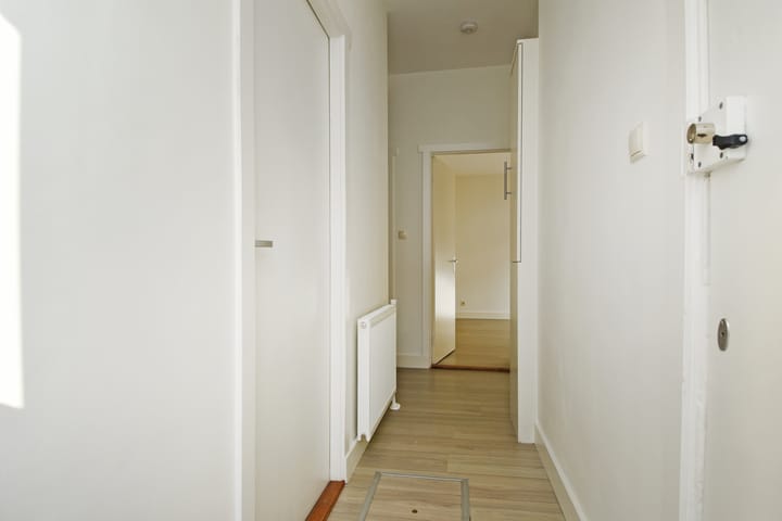 Foto 5 van Elise van Calcarstraat 9