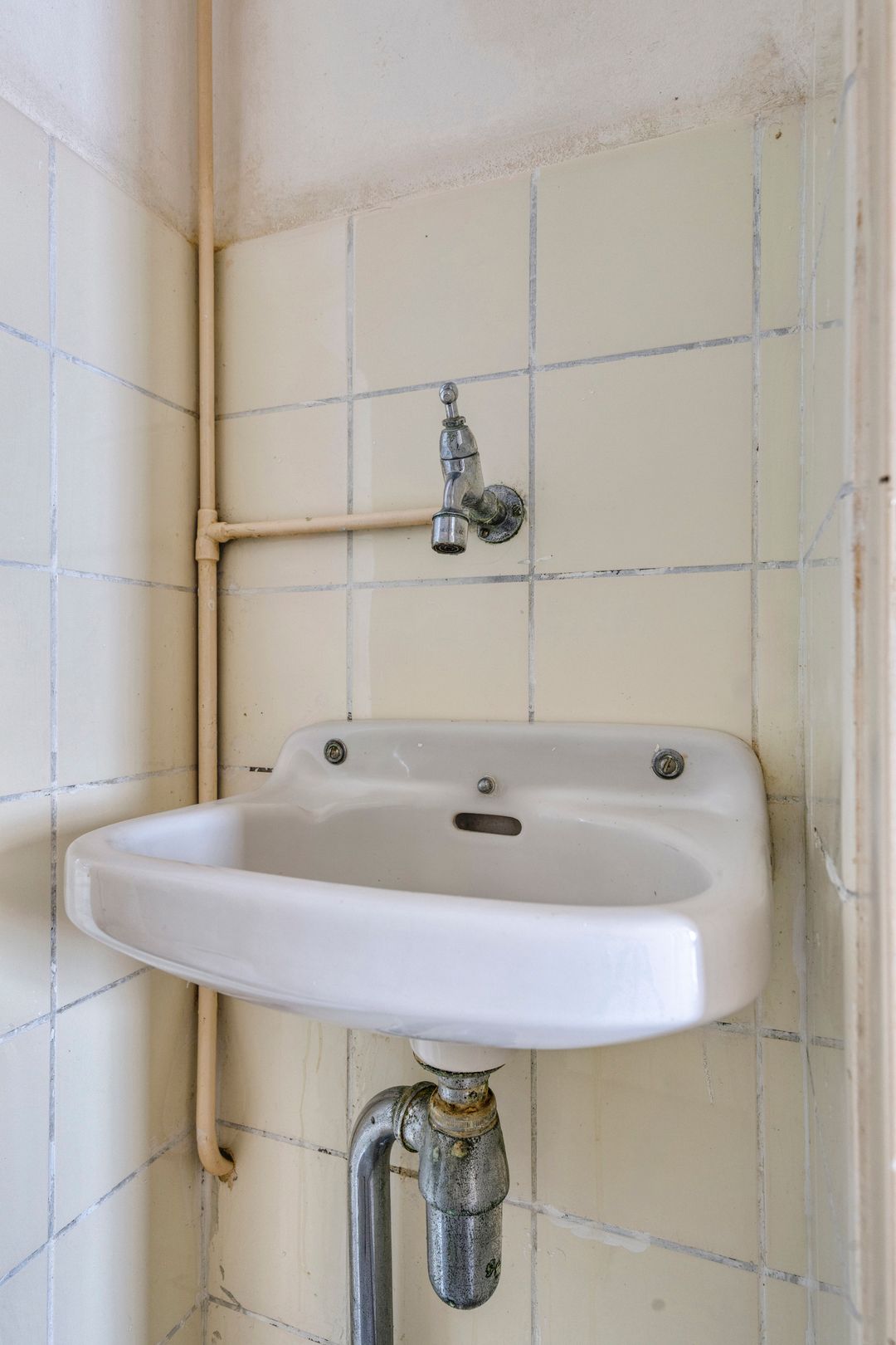 Photo 11 of Maassluisstraat 550