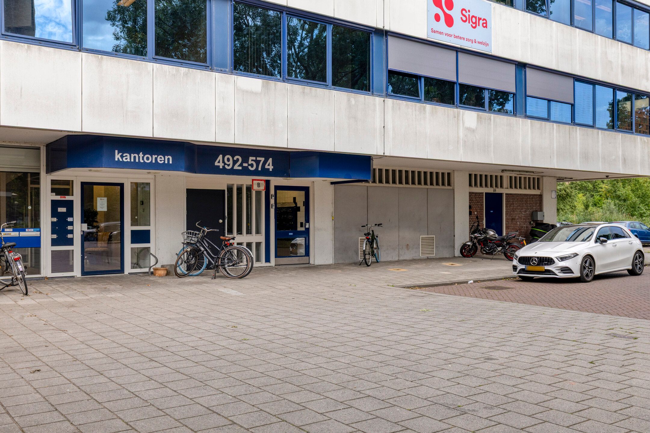 Photo 21 of Maassluisstraat 550