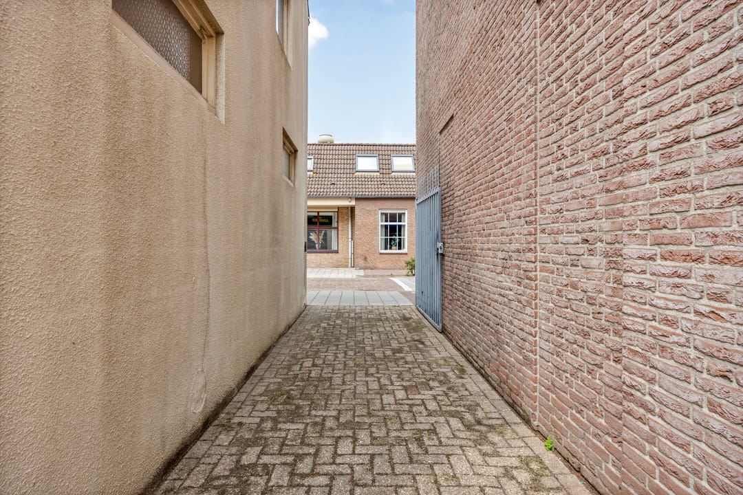 Photo 32 of Nieuwstraat 9