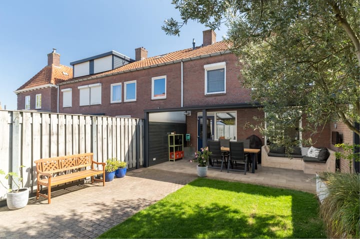 Foto 40 van De Witstraat 6