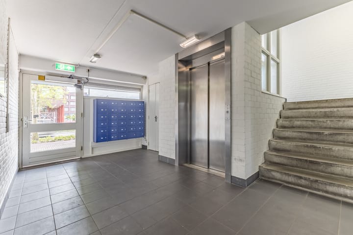 Foto 4 van Valkenierstraat 17-A