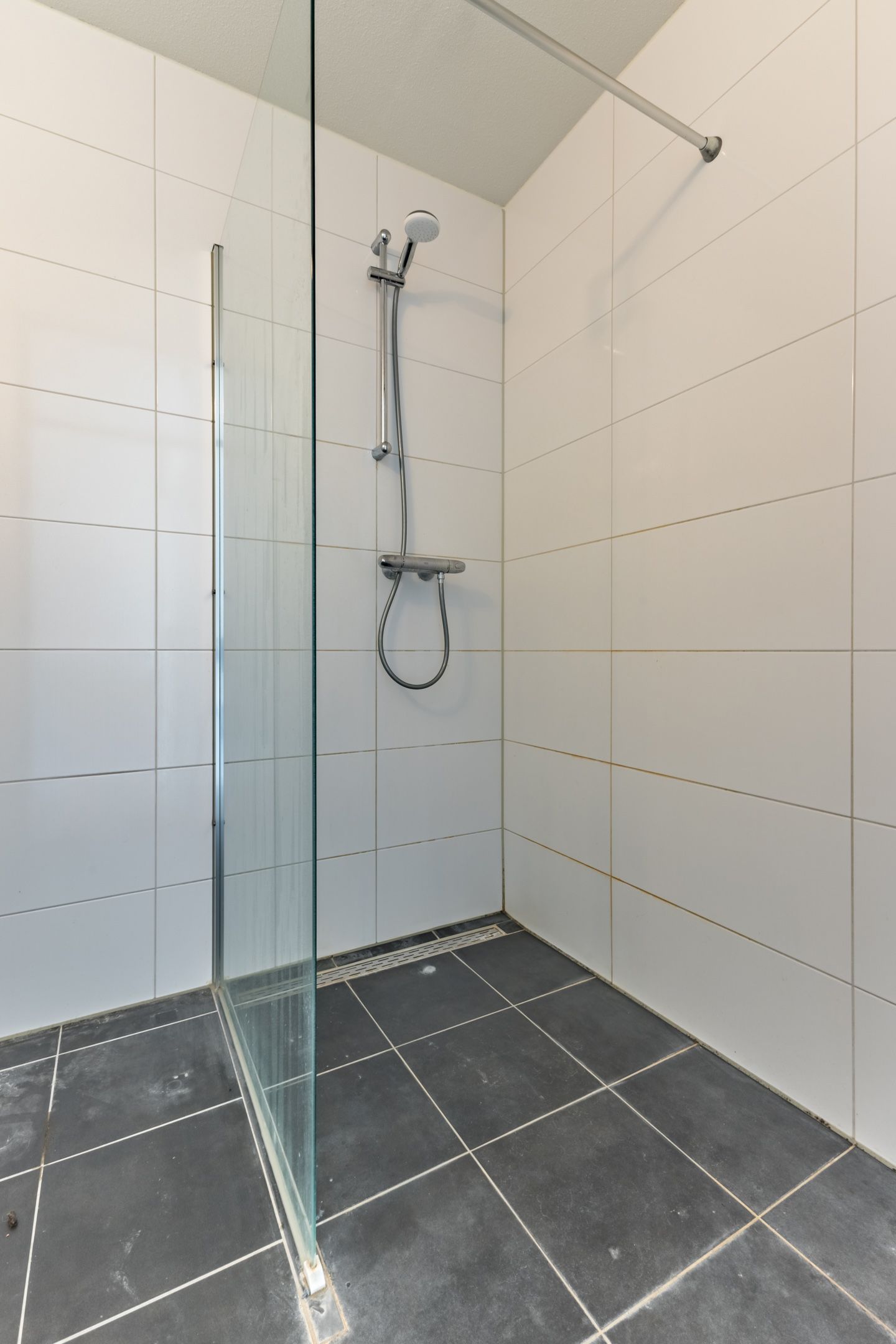 Foto 19 van Valkenierstraat 17-A