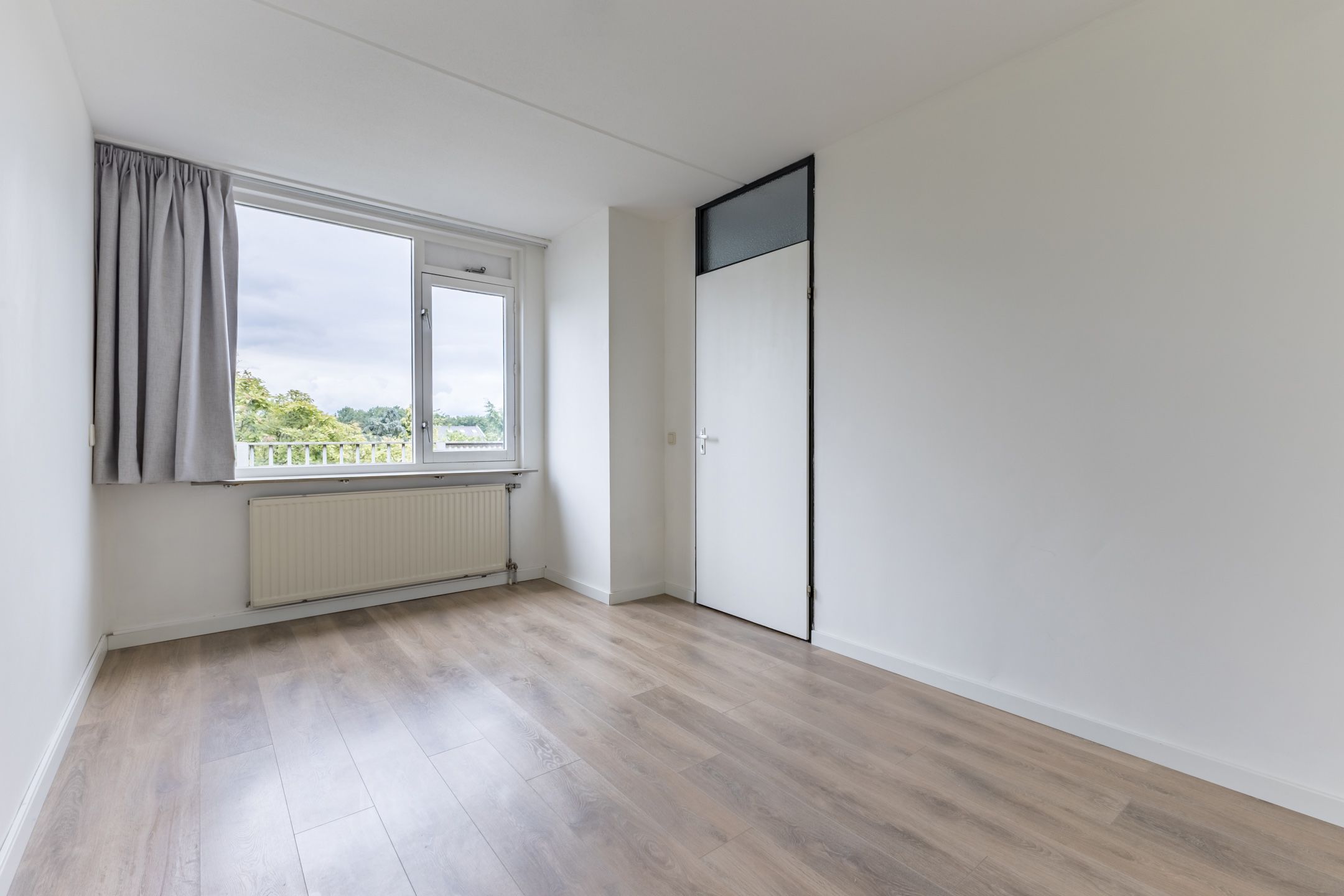 Foto 27 van Valkenierstraat 17-A