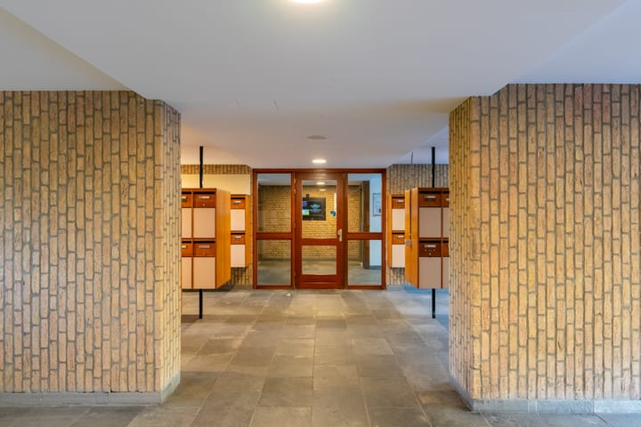 Foto 22 van Aert van Neslaan 140