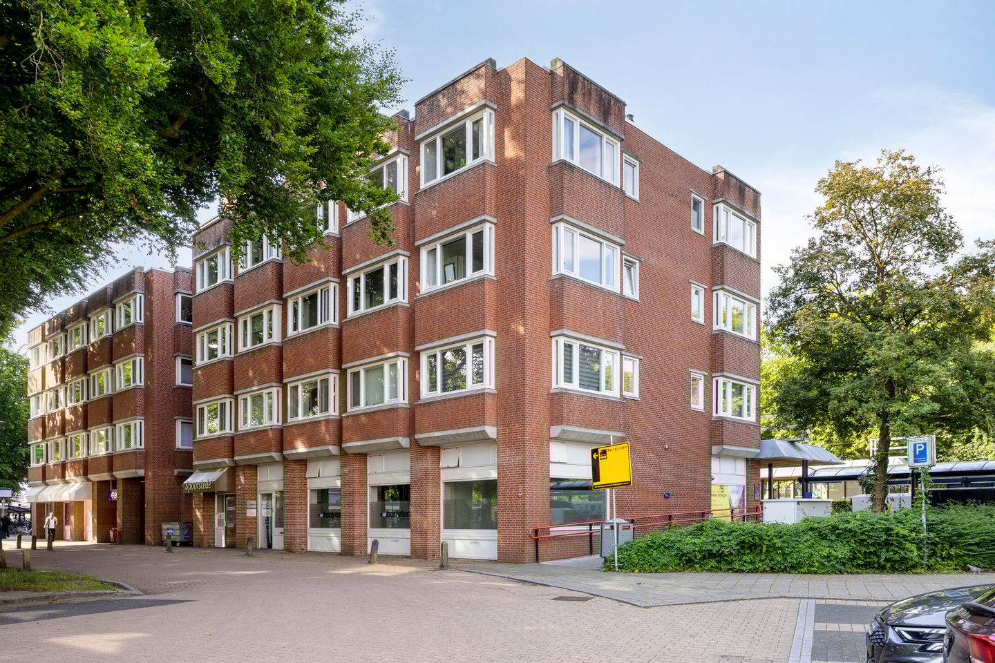 Foto 1 van Stationsplein 12-C