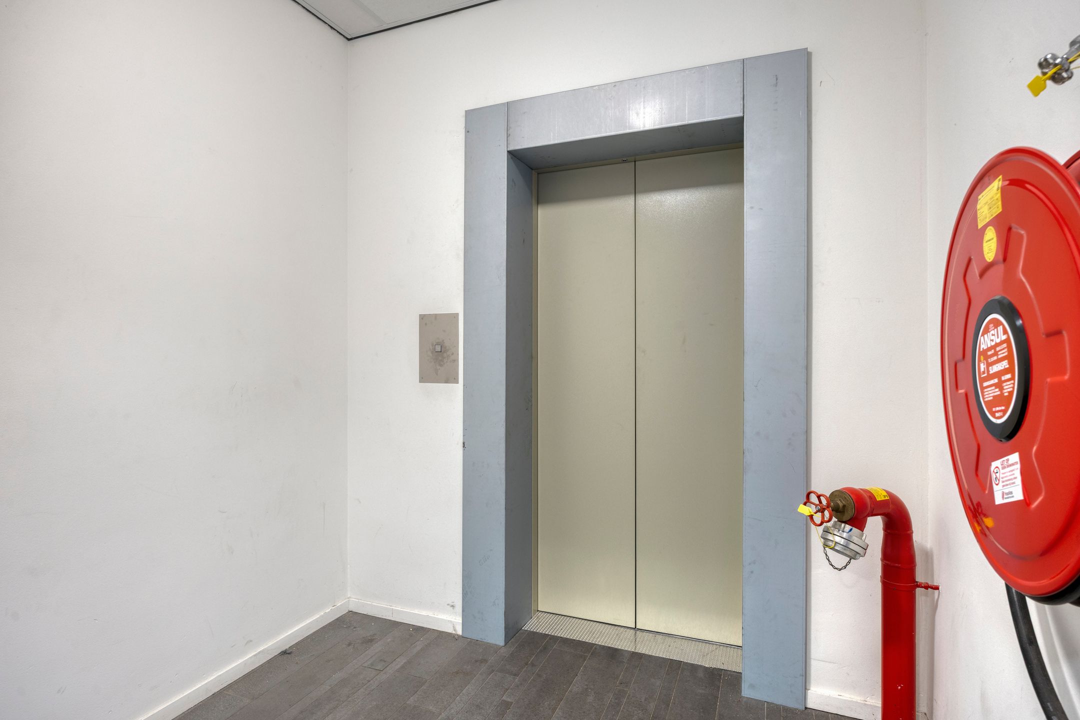 Foto 24 van Stationsplein 12-C