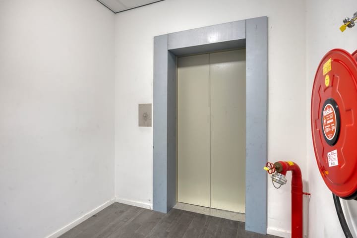 Foto 24 van Stationsplein 12-C