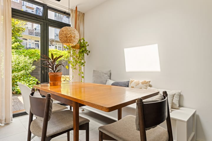 Foto 14 van Woubruggestraat 38-H