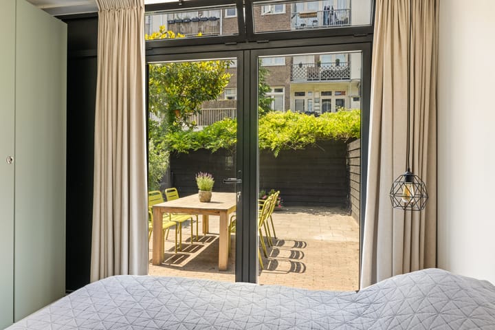 Foto 20 van Woubruggestraat 38-H