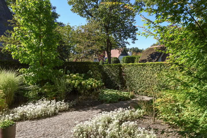 Foto 15 van Eikenlaantje 10