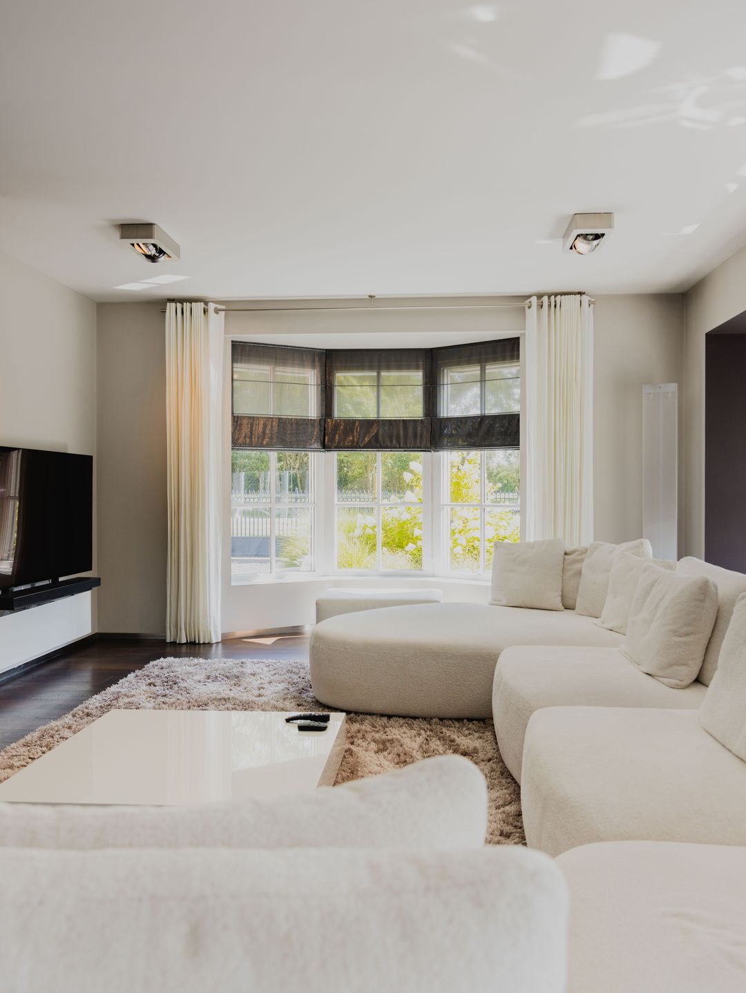 Photo 13 of Burgemeester van Woelderenlaan 92