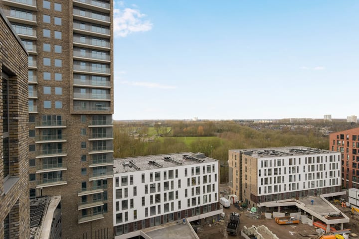 Foto 19 van Friesestraatweg 141-275