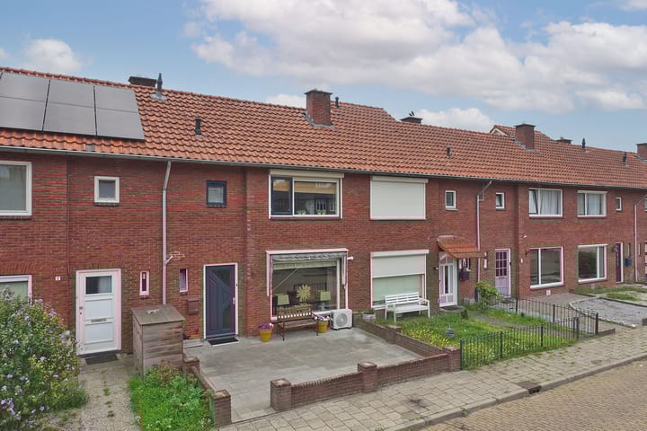 Foto 22 van Laurens Alma Tademastraat 9