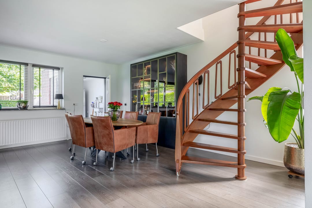 Foto 8 van Reelaan 30